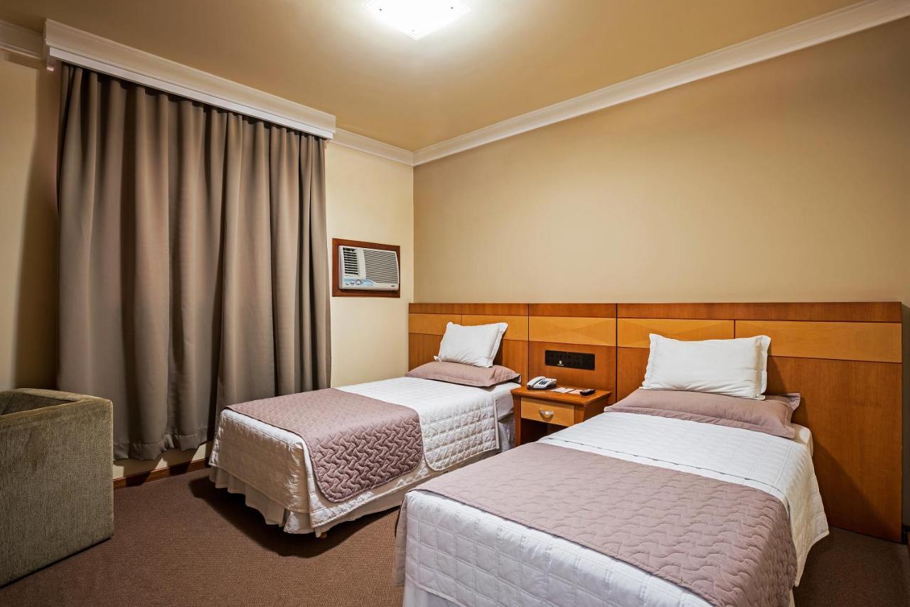 Astron Ponta Grossa Plaza By Nobile Hotel Ngoại thất bức ảnh