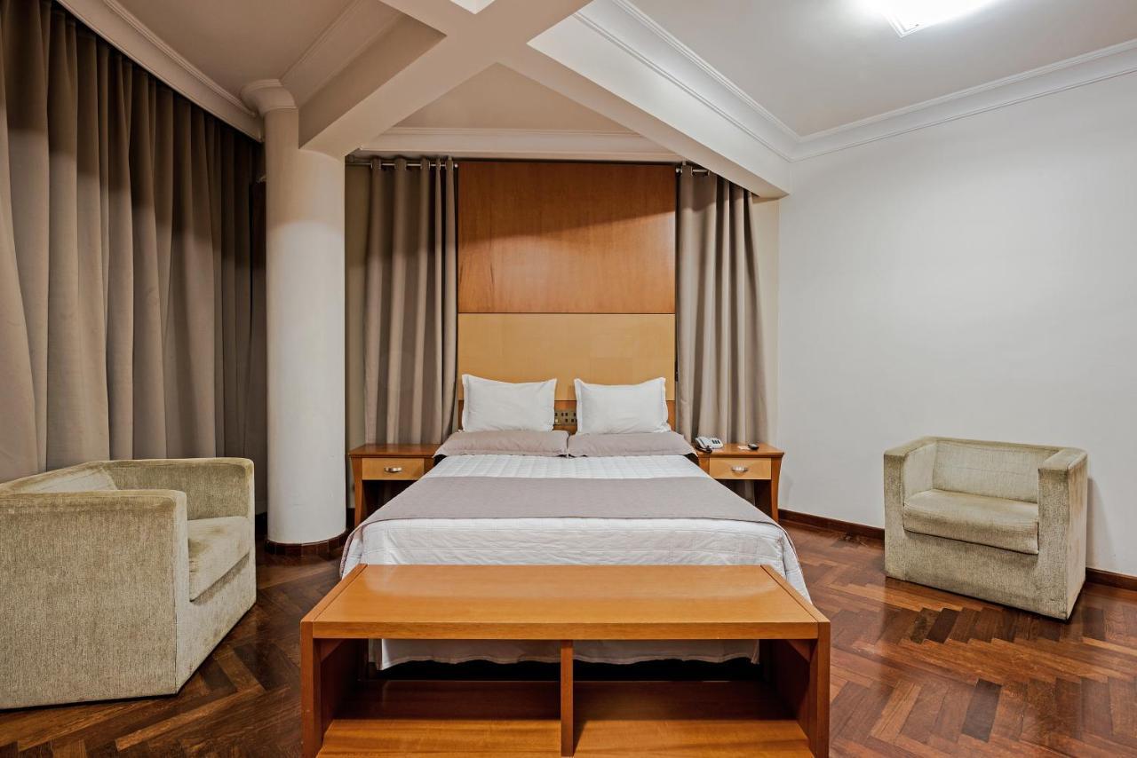 Astron Ponta Grossa Plaza By Nobile Hotel Ngoại thất bức ảnh