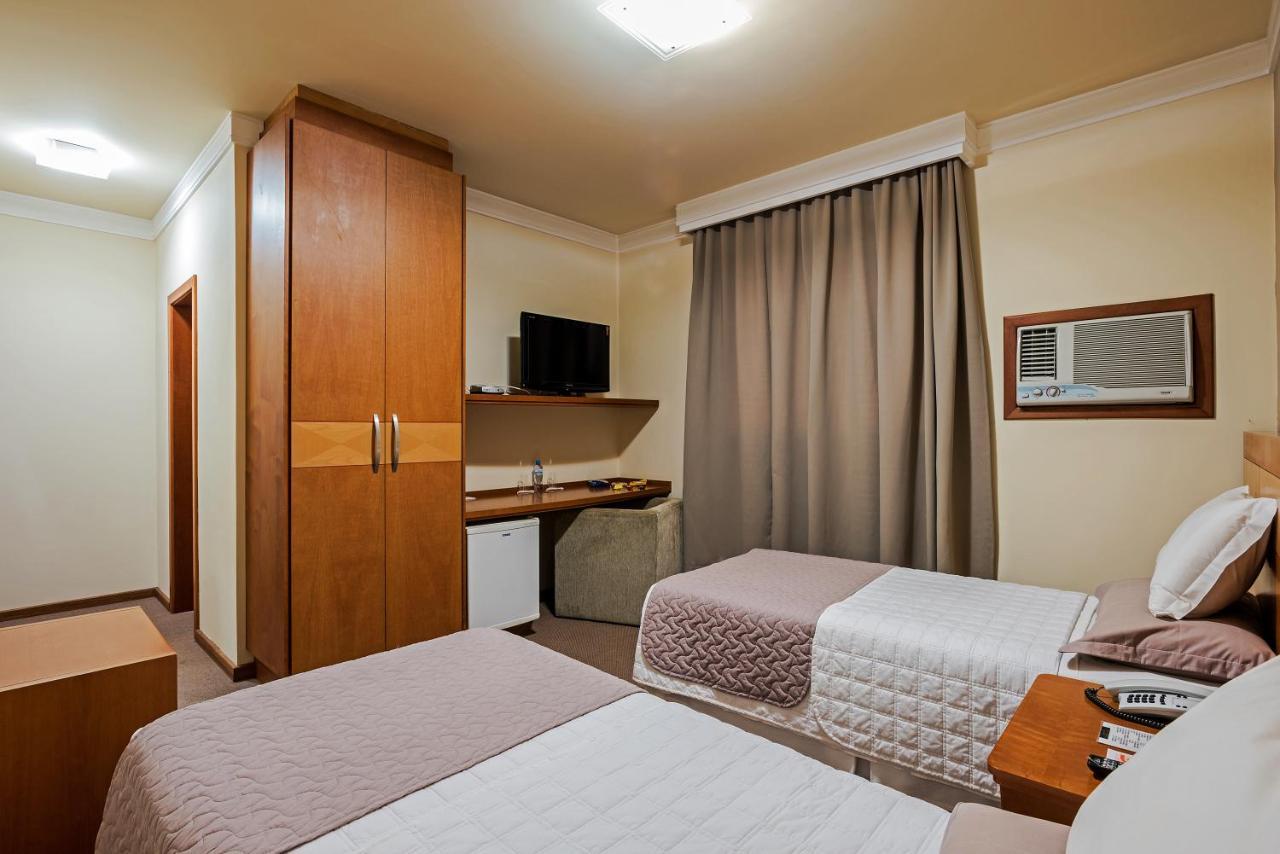 Astron Ponta Grossa Plaza By Nobile Hotel Ngoại thất bức ảnh